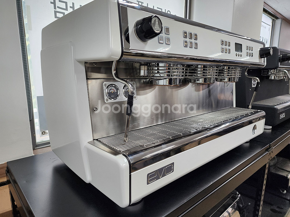 ■오버홀완료 커피머신■ 달라코르테 EVO2 3그룹 화이트 판매합니다.--2